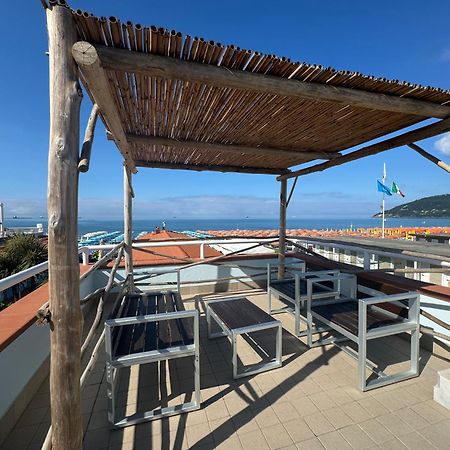 Hotel Bagno Stella Del Mare Marina Di Carrara Zewnętrze zdjęcie